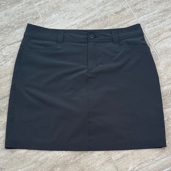 Eddie Bauer Women's Grey Mini Skirt size 6 - Picture 1 of 9